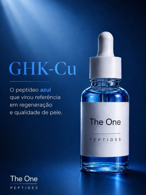 Existe um motivo para o azul ter se tornado a assinatura do GHK-Cu.
Mais do que estética visual, essa molécula representa uma nova geração de ativos estudados para qualidade de pele, regeneração e performance cutânea.
Na The One, acreditamos que o futuro da estética será construído pela união entre ciência, sofisticação e biotecnologia.
E esse é apenas o começo.